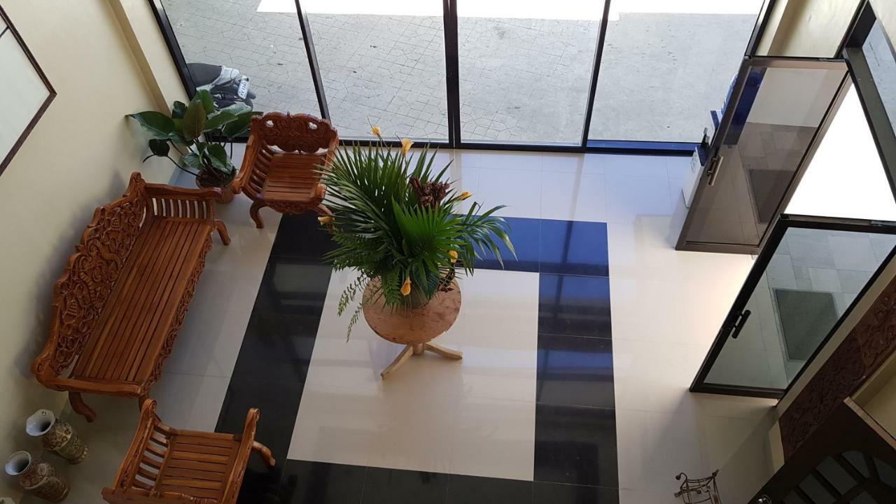 B&S Orchids suites hotel Dipolog Extérieur photo